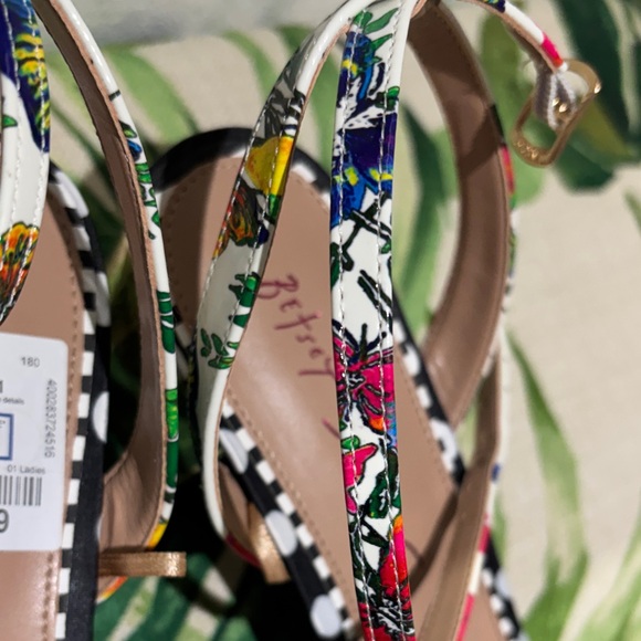 Betsey Johnson Polka Dot Butterfly Heels - Picture 5 of 7